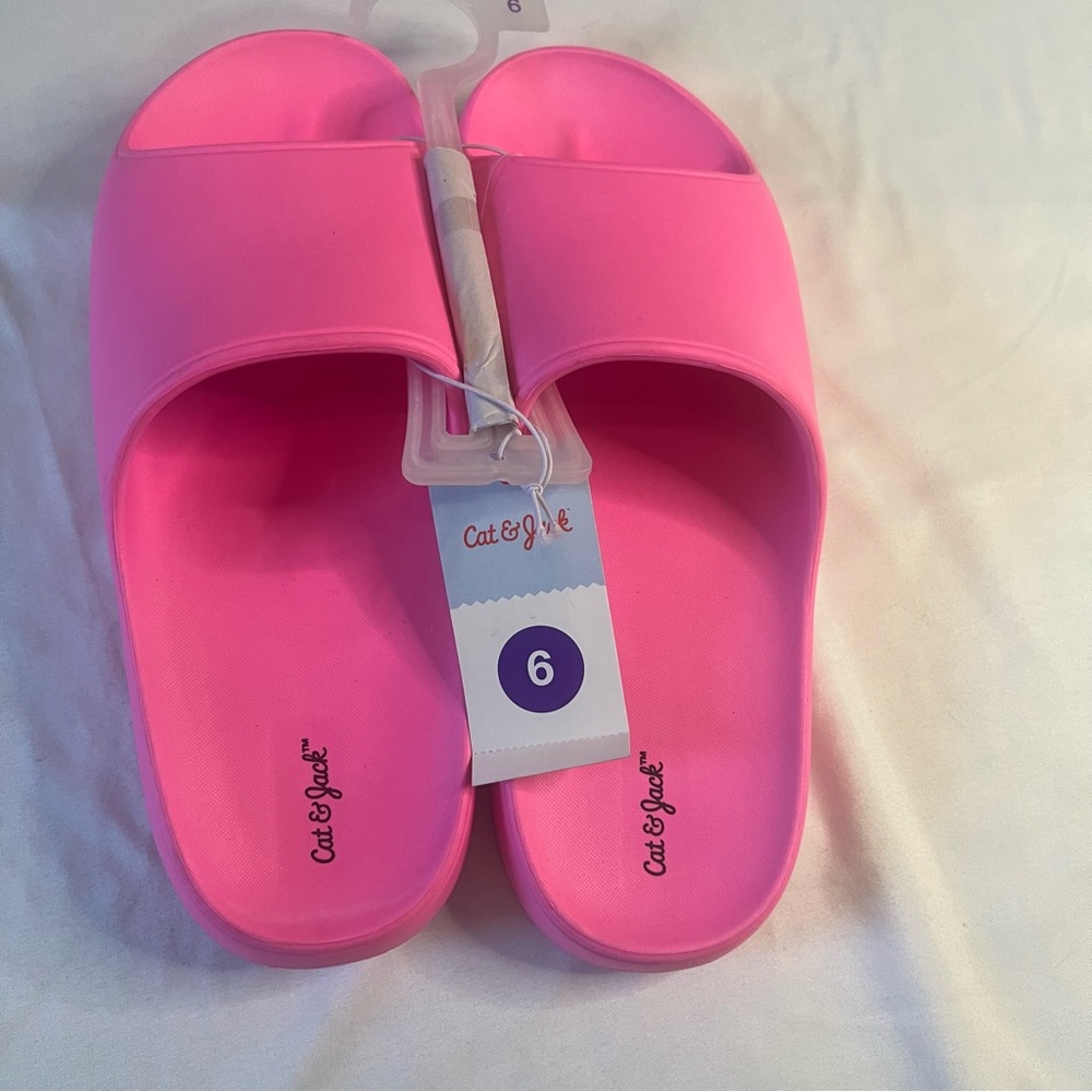 Cat & Jack Neon Pink Wilder summer Slip-On Slide Sandals Lighweight Size 6 NWT